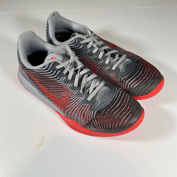 Nike Kobe KB Mentality 2 Crimson Wolf Grey Men’s Size 8 Sneakers 818952-004 - Picture 1 of 11